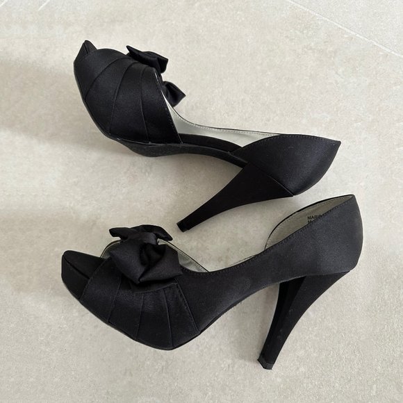 Satin Open-toed Shoes - Picture 2 of 4